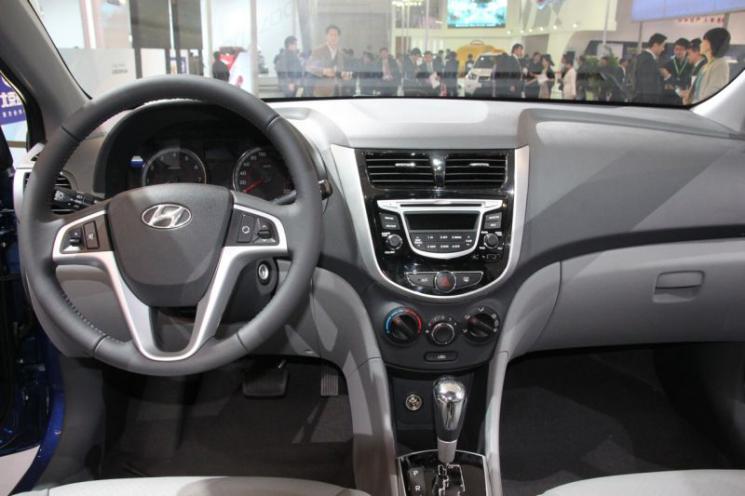 Hyundai Verna,  