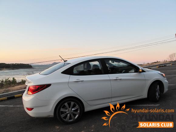  Hyundai Accent 2011 ( )