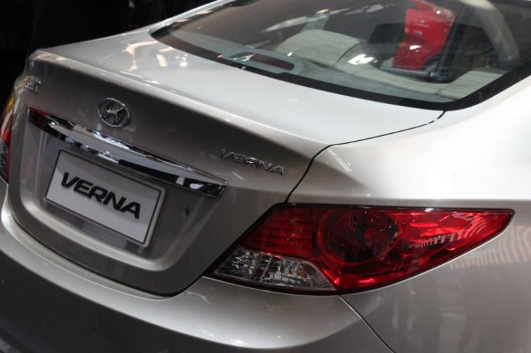 Hyundai Verna,   