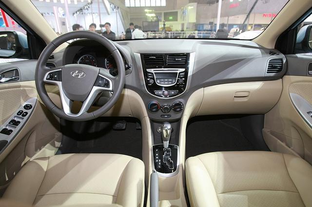 Hyundai Verna,   